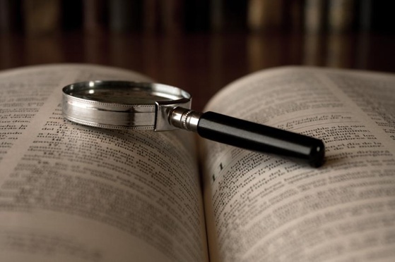 bible magnifying glass 1